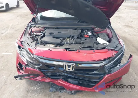2018 Honda Accord Touring 2.0T z USA, uszkodzony, nr VIN 1HGCV2F97JA002289